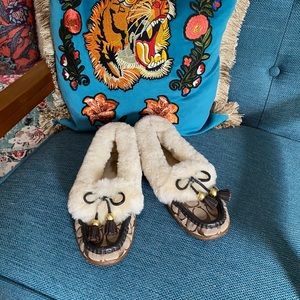 Coach Fiona Shearling Slippers 6B 36